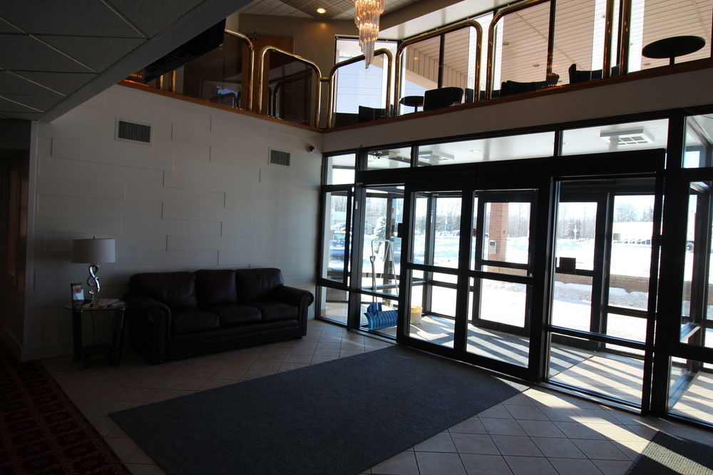 Quality Inn & Suites Hawkesbury Extérieur photo