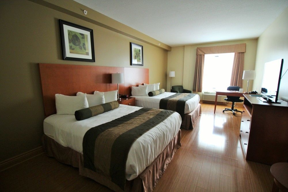 Quality Inn & Suites Hawkesbury Extérieur photo