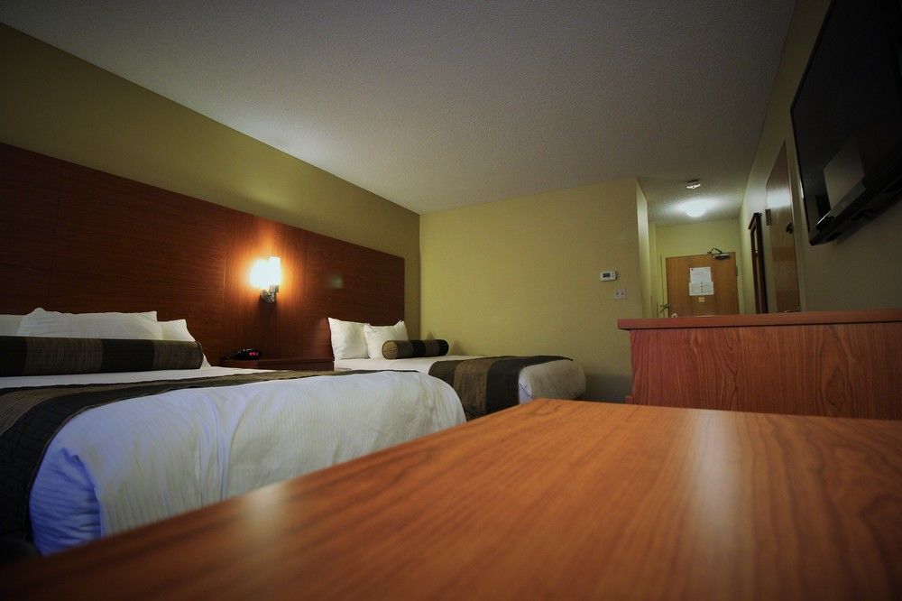 Quality Inn & Suites Hawkesbury Extérieur photo
