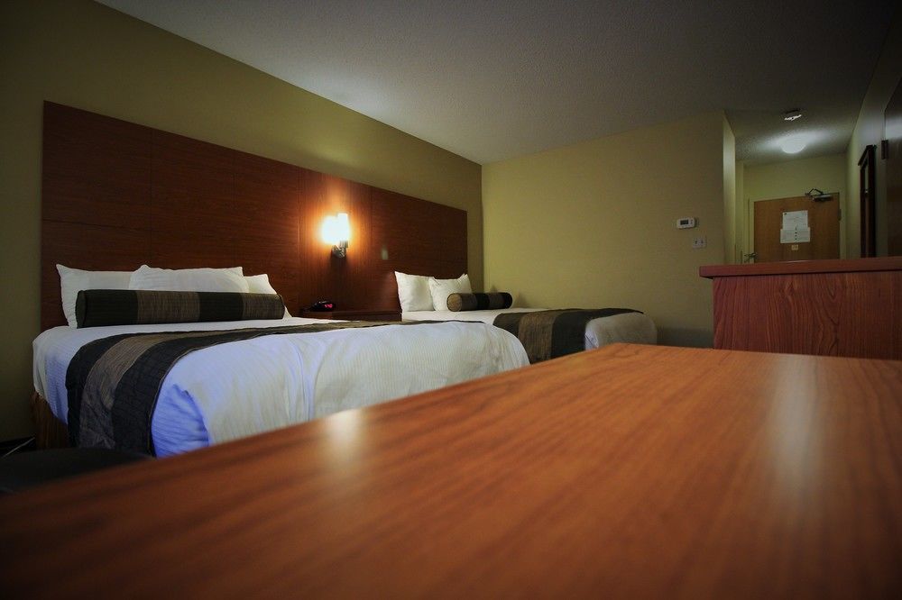 Quality Inn & Suites Hawkesbury Extérieur photo